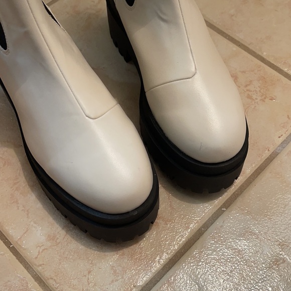Ivory Chelsea H&M BOOTS - Picture 2 of 5